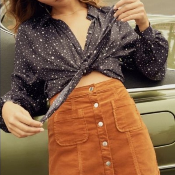 UO Stars Print Button Down Gathered Neck Blouse - Picture 2 of 14